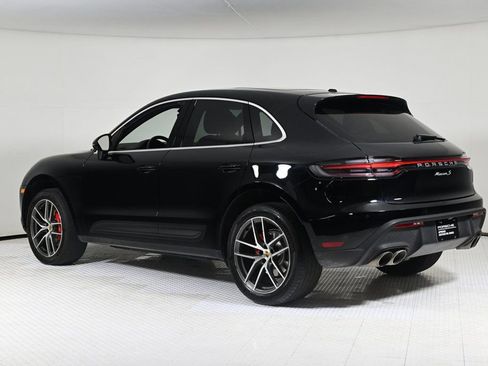 Certified 2023 Porsche Macan S image 3