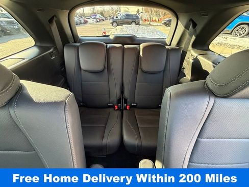 Used 2025 Mercedes-Benz GLS 450 4MATIC image 17