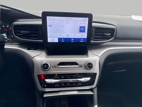 Certified 2023 Ford Explorer XLT w/ Equipment Group 202A image 37