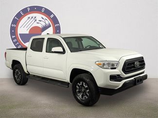 Used 2023 Toyota Tacoma SR video 2