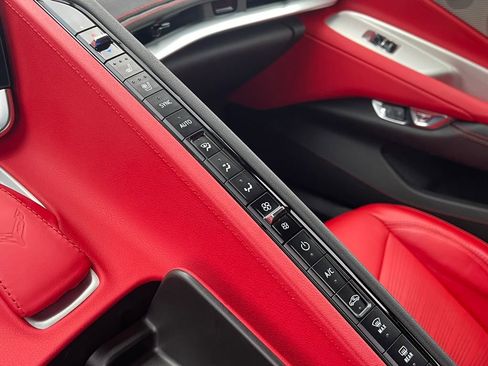 Used 2023 Chevrolet Corvette Stingray w/ Z51 Performance Package image 29