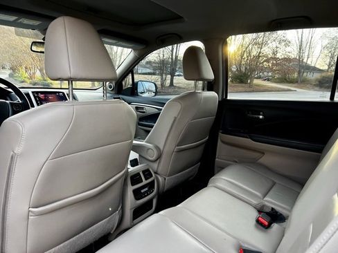 Used 2018 Honda Pilot EX-L image 16