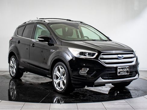 Used 2018 Ford Escape Titanium image 5
