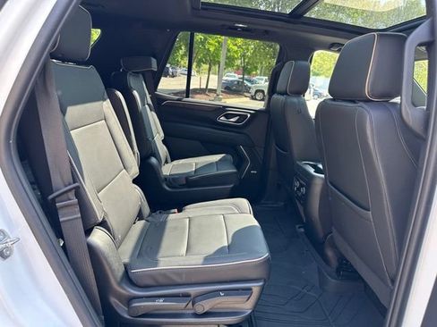 Used 2023 Chevrolet Tahoe Premier AWD/4WD image 33