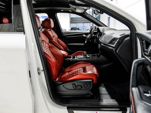 Used 2018 Audi SQ5 Premium Plus w/ S Sport Package image 42