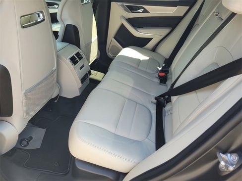 New 2026 Jaguar F-PACE R-Dynamic S image 7