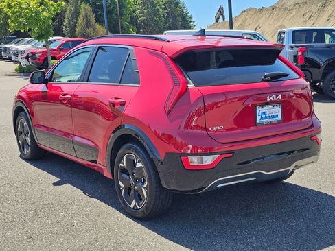 Certified 2024 Kia Niro Wind FWD image 7