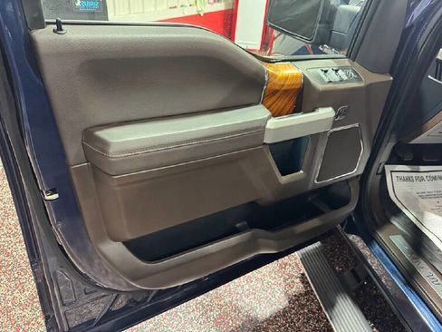 Used 2017 Ford F150 King Ranch w/ Equipment Group 601A Luxury AWD/4WD image 17