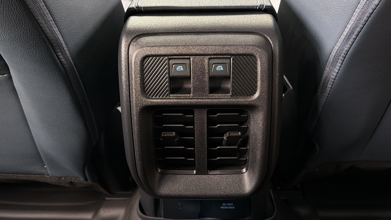 Used 2026 Ford Bronco Heritage Edition AWD/4WD image 35