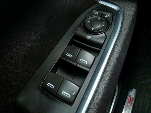 Used 2025 Chevrolet Silverado 1500 LT AWD/4WD image 22