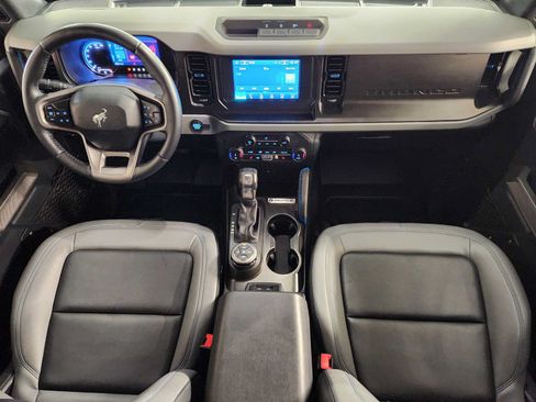 Used 2022 Ford Bronco Black Diamond AWD/4WD image 4