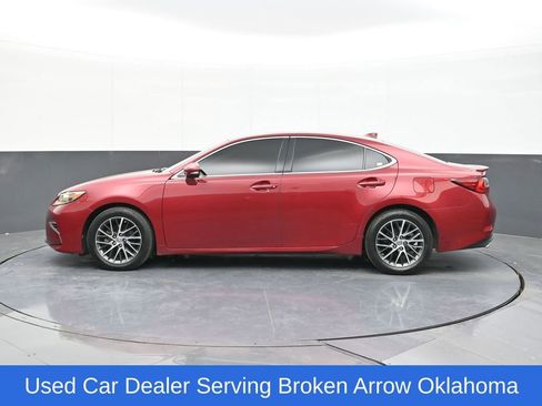 Used 2017 Lexus ES 350 w/ Luxury Package FWD image 7