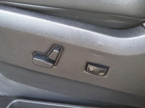 Used 2020 Dodge Grand Caravan SXT image 13