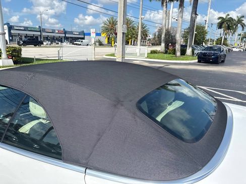 Used 2024 BMW 430i Convertible w/ Premium Package RWD image 4
