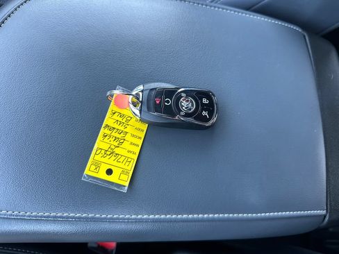 Used 2024 Buick Enclave Premium AWD/4WD image 46