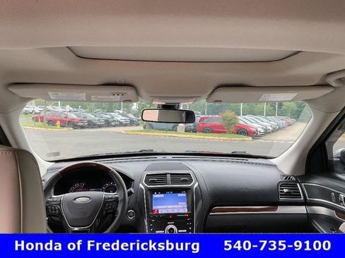 Used 2019 Ford Explorer Platinum AWD/4WD image 47
