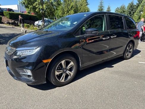 Used 2018 Honda Odyssey Touring image 2