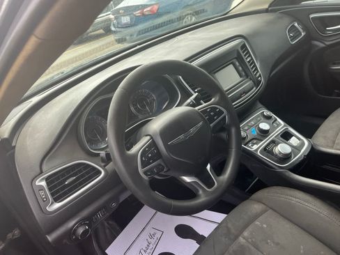 Used 2016 Chrysler 200 Limited FWD image 22