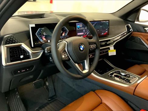 New 2026 BMW X5 xDrive40i w/ Premium Package image 8