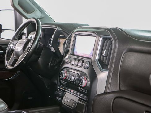 Used 2023 GMC Sierra 2500 Denali w/ Denali Black Diamond Edition image 29