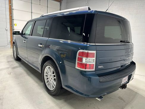 Used 2016 Ford Flex SEL image 19