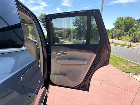 Used 2023 Volvo XC90 T8 Ultimate w/ Lounge Package AWD/4WD image 30