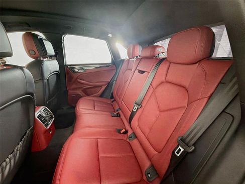 Certified 2026 Porsche Macan S AWD/4WD image 26