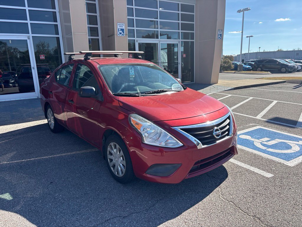 Used 2015 Nissan Versa S Plus FWD image 2