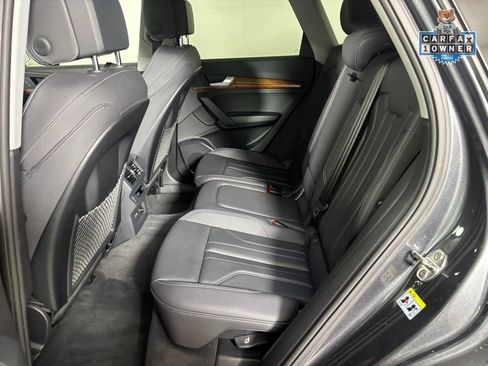 Used 2023 Audi Q5 e Premium w/ Convenience Package AWD/4WD image 28