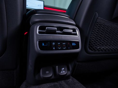 New 2026 Genesis GV70 3.5T Sport Prestige AWD/4WD image 17