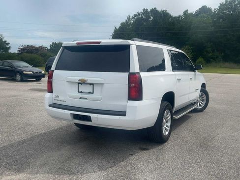 Used 2020 Chevrolet Suburban LT RWD image 6