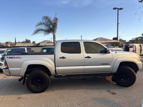 Used 2013 Toyota Tacoma PreRunner w/ SR5 Pkg RWD image 3
