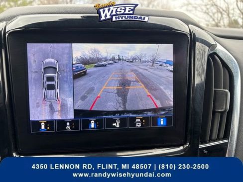 Used 2023 Chevrolet Traverse LT w/ LT Premium Package image 20