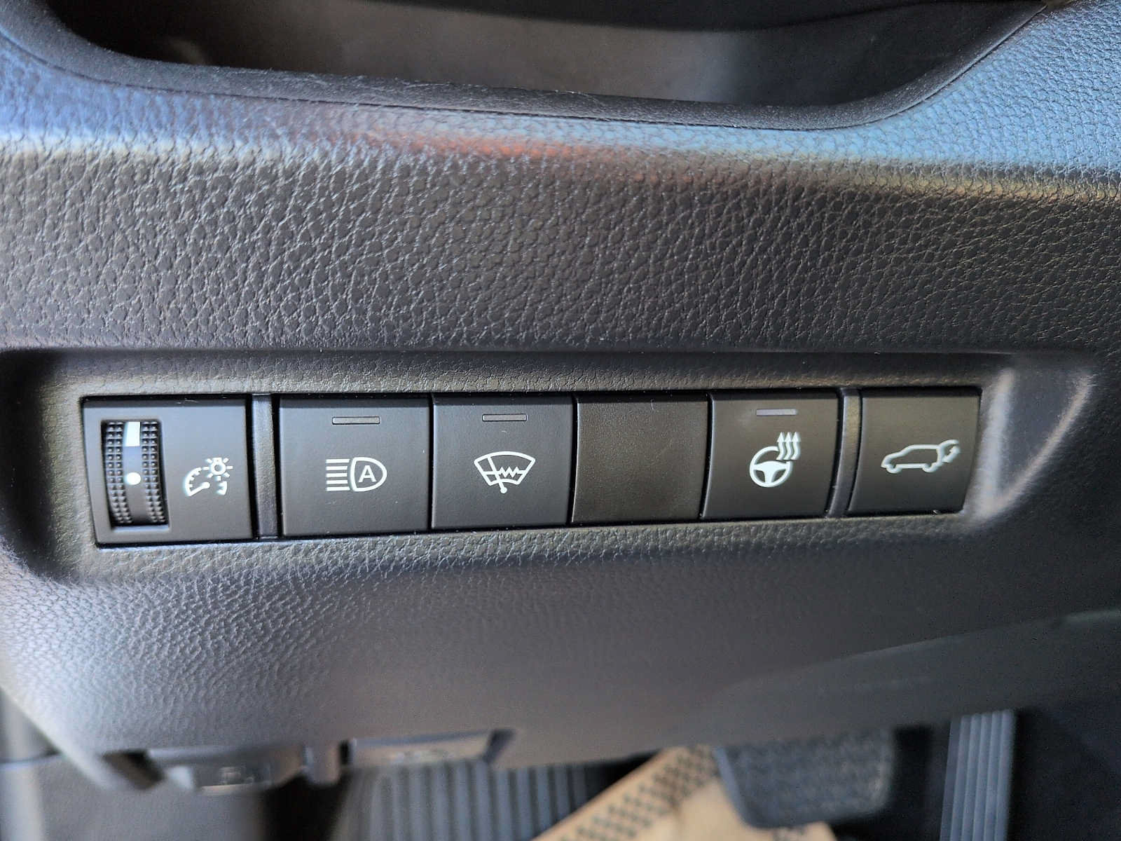 Used 2019 Toyota RAV4 XLE Premium w/ Advanced Technology Package AWD/4WD image 17