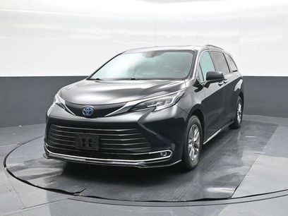 Certified 2023 Toyota Sienna XLE