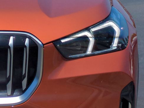 Certified 2025 BMW X1 xDrive28i AWD/4WD image 6