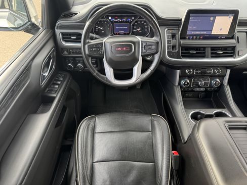Used 2021 GMC Yukon SLT w/ SLT Luxury Plus Package image 18