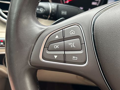 Used 2015 Mercedes-Benz C 300 4MATIC Sedan image 25