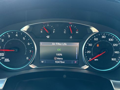 Used 2023 Chevrolet Traverse LT image 21