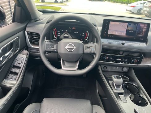 New 2026 Nissan Rogue Platinum AWD/4WD image 14