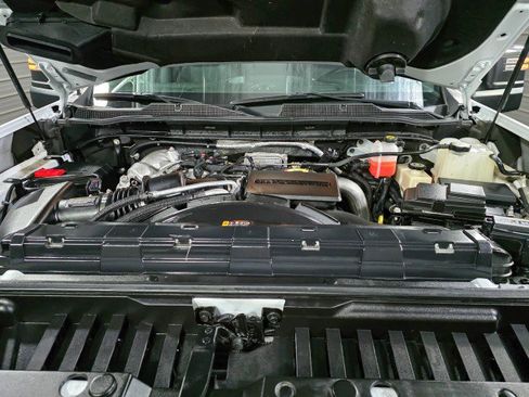 Used 2022 Chevrolet Silverado 3500 LTZ image 39