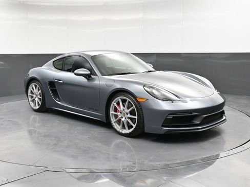 Certified 2025 Porsche 718 Cayman GTS RWD image 10