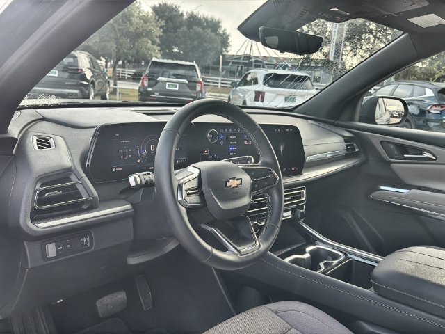 Certified 2026 Chevrolet Traverse LT w/ Driver Confidence Package FWD image 10