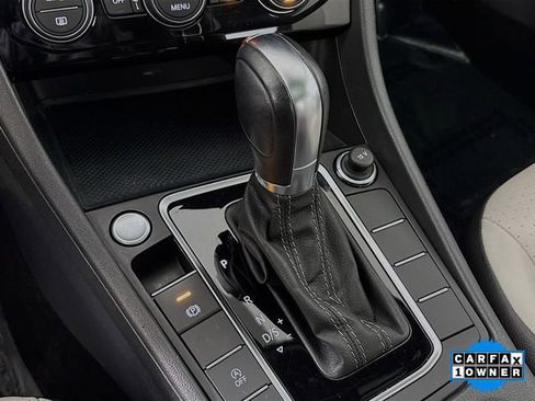 Used 2019 Volkswagen Jetta R-Line w/ R-Line Cold Weather Package image 17