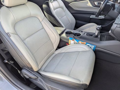 Used 2024 Ford Mustang Premium image 10