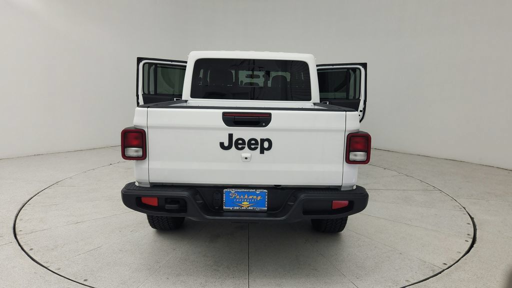 Used 2025 Jeep Gladiator Sport AWD/4WD image 11
