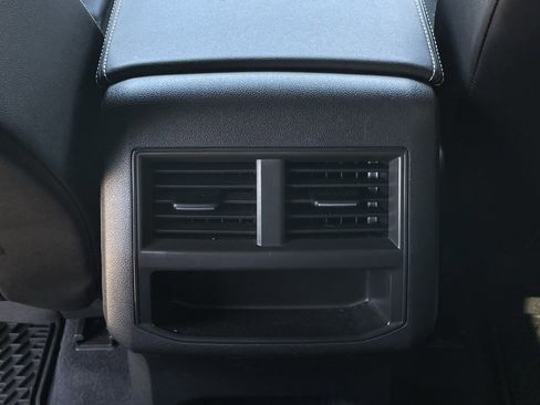 Used 2023 Volkswagen Atlas Cross Sport SE image 26