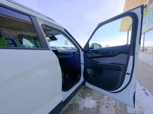 Used 2025 Chevrolet TrailBlazer LT image 16