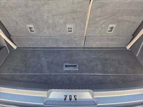 Used 2023 Ford Expedition Limited image 6