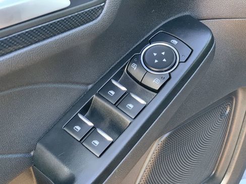 Used 2025 Ford Escape ST-Line FWD image 21